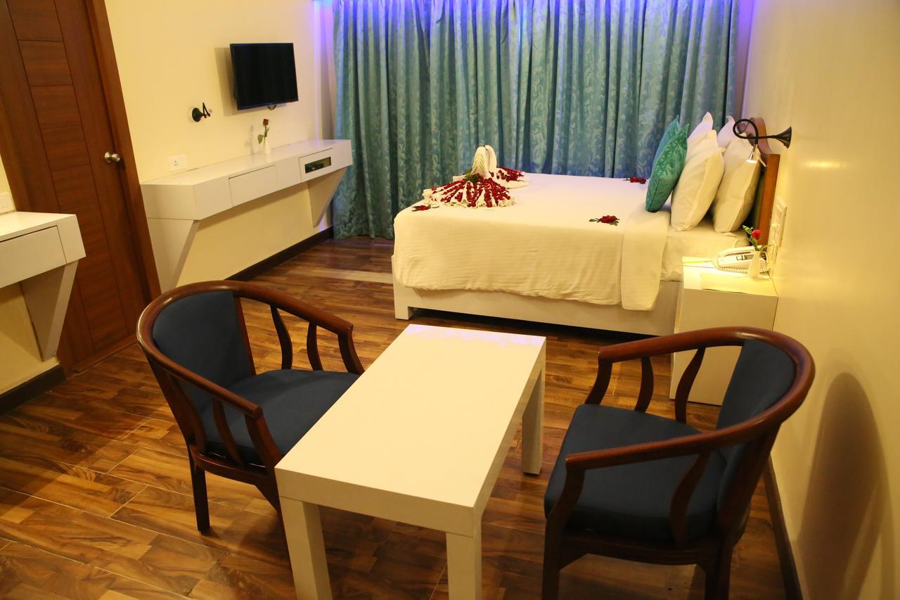 Hotel Park Plaza Chennai Exterior foto